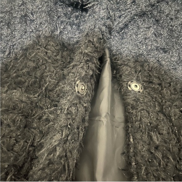 PrettyLittle Thing PETITE BLACK TEDDY FAUX FUR COLLAR MIDI COAT - Picture 5 of 10